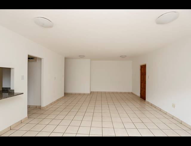 3 BEDROOM TOWNHOUSE FOR SALE IN ESSENWOOD